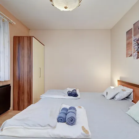 6rooms Balaton-heviz Апартаменты *